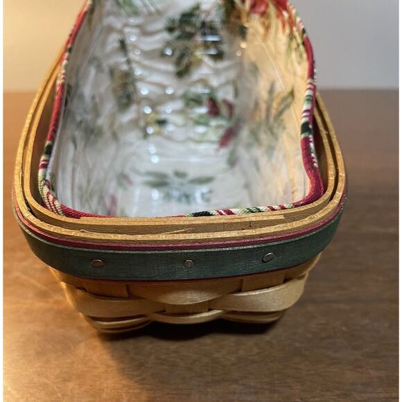 Longaberger 2007 Holiday Helper Sleigh Basket W/ Liner, Bread, Crackers, Fruit - Picture 3 of 8